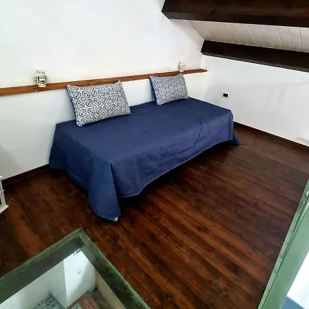 Lady Saturno's * Tropea