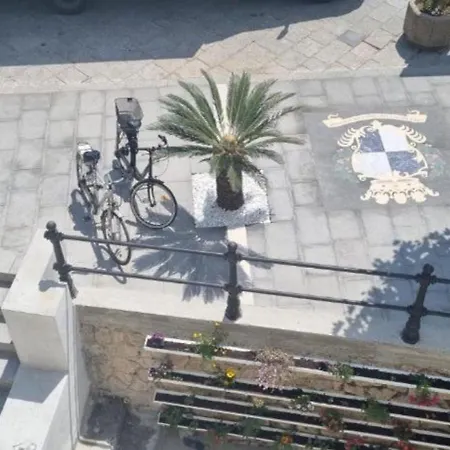 Lady Saturno's Appartement