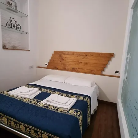 Lady Saturno's Appartamento *